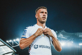  Kazim Gunyar Photographer & Director