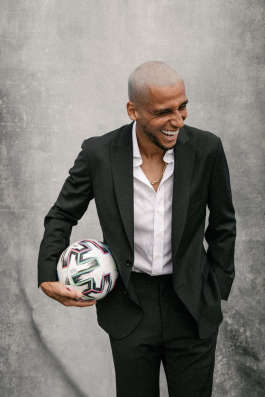  Kazim Gunyar Photographer & Director