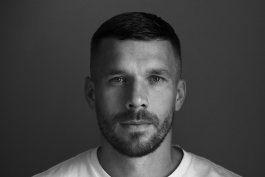  Kazim Gunyar Photographer & Director