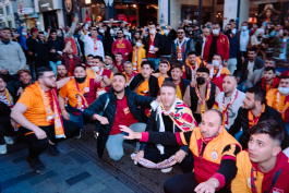  Kazim Gunyar Photographer & Director