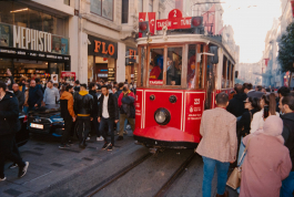  Kazim Gunyar Photographer & Director