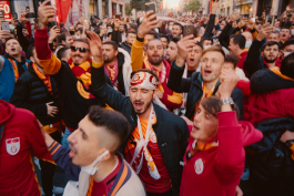  Kazim Gunyar Photographer & Director